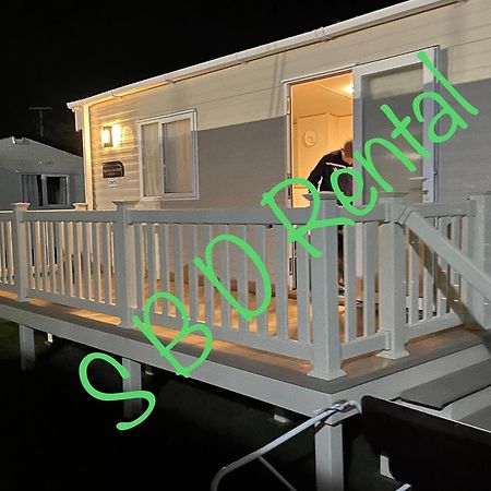 Summer Breeze Deluxe Caravan Rental Saint Osyth Exteriér fotografie