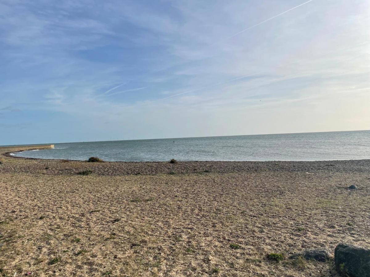 Summer Breeze Deluxe Caravan Rental Saint Osyth Exteriér fotografie