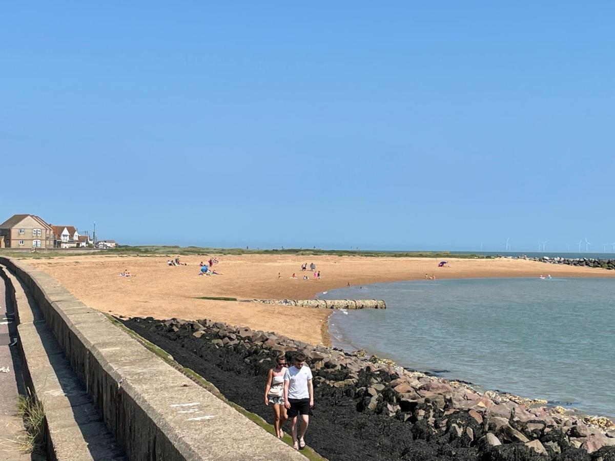 Summer Breeze Deluxe Caravan Rental Saint Osyth Exteriér fotografie