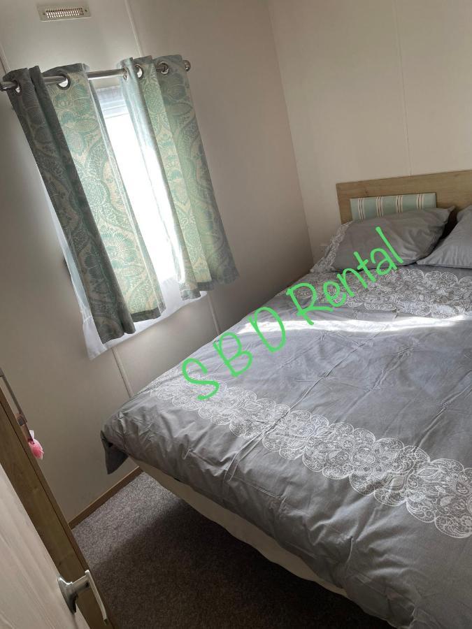 Summer Breeze Deluxe Caravan Rental Saint Osyth Exteriér fotografie