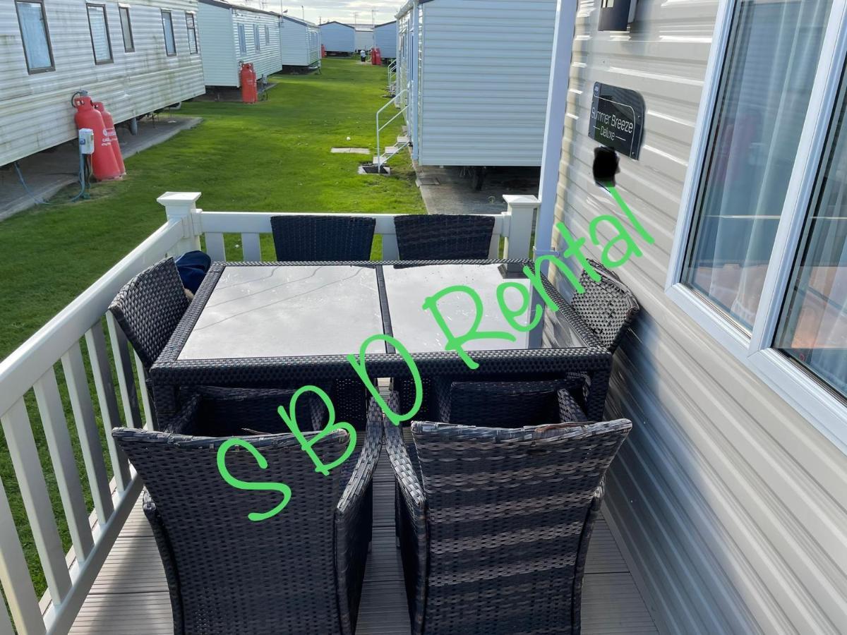Summer Breeze Deluxe Caravan Rental Saint Osyth Exteriér fotografie