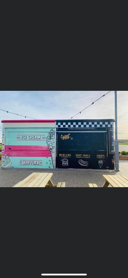 Summer Breeze Deluxe Caravan Rental Saint Osyth Exteriér fotografie