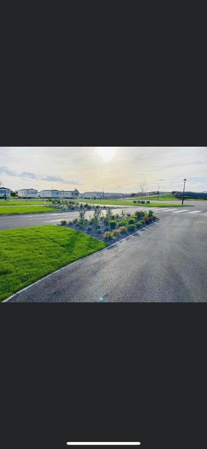 Summer Breeze Deluxe Caravan Rental Saint Osyth Exteriér fotografie